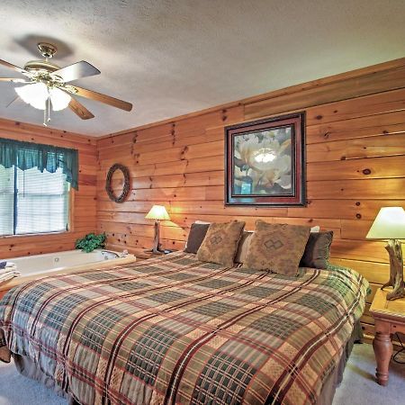 Idyllic Cabin With Hot Tub Less Than 2 Mi To Dollywood! Sevierville Dış mekan fotoğraf