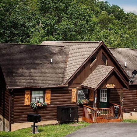 Idyllic Cabin With Hot Tub Less Than 2 Mi To Dollywood! Sevierville Dış mekan fotoğraf