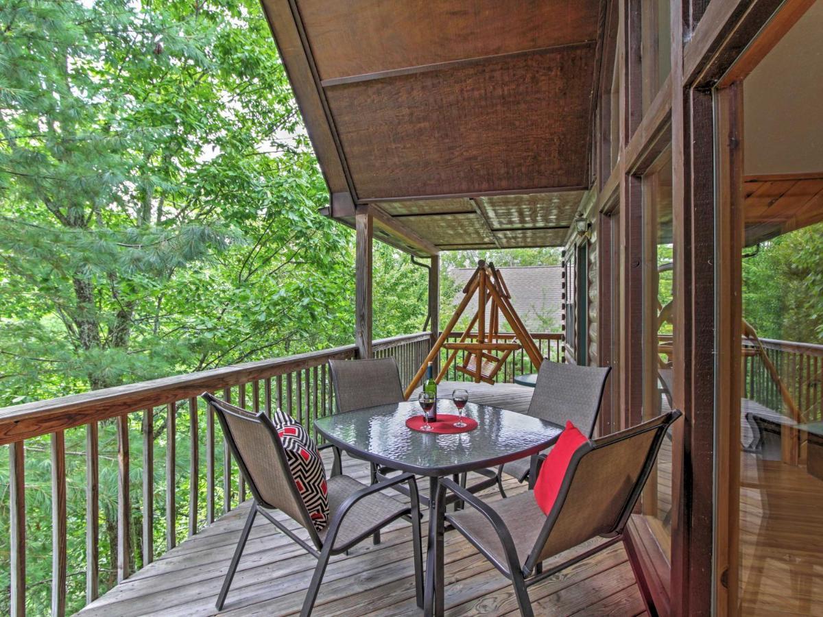 Idyllic Cabin With Hot Tub Less Than 2 Mi To Dollywood! Sevierville Dış mekan fotoğraf