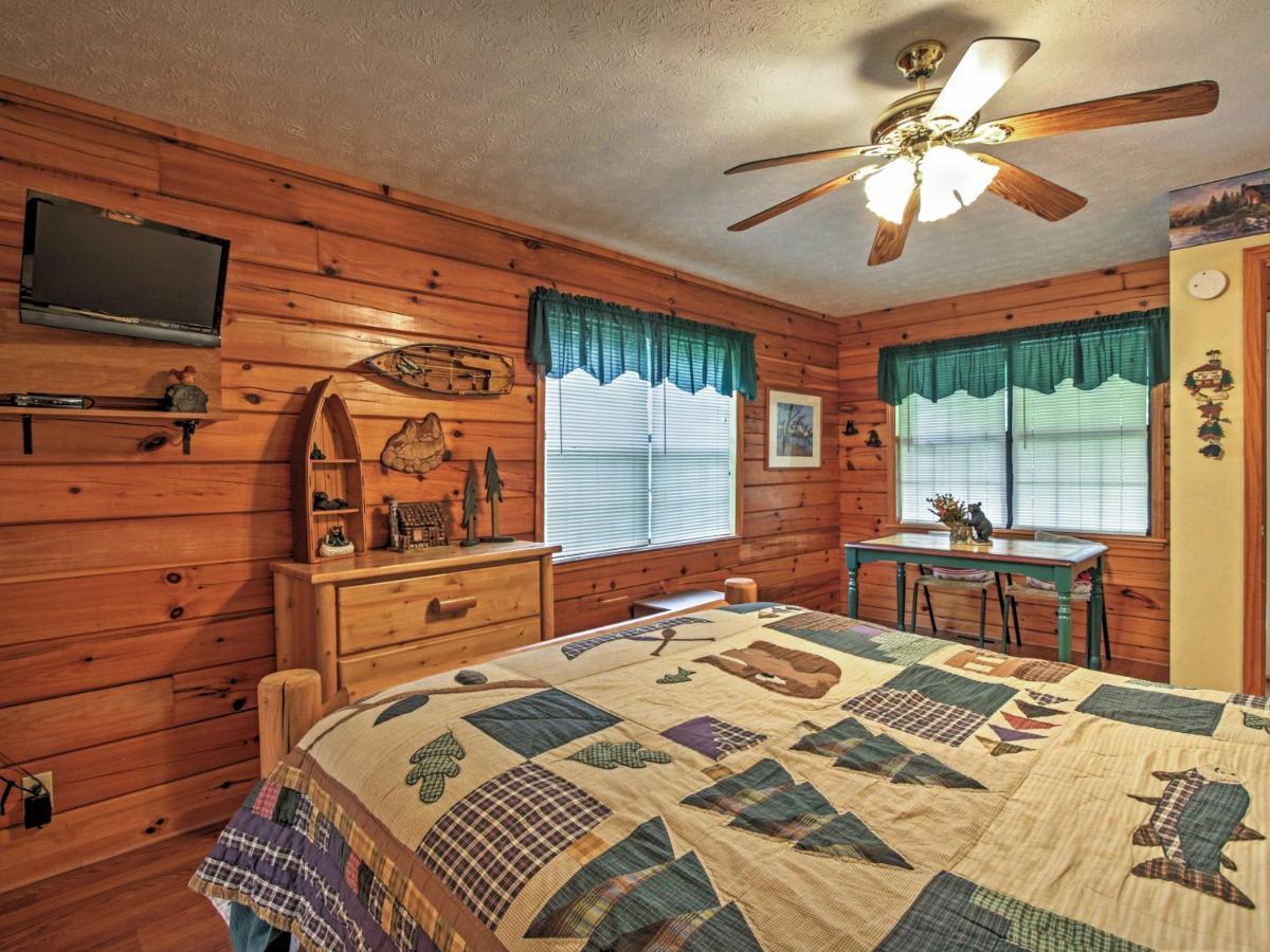 Idyllic Cabin With Hot Tub Less Than 2 Mi To Dollywood! Sevierville Dış mekan fotoğraf